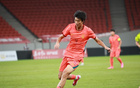 2-1！中国队逆转勒沃库森，锋霸替补1分钟造2球，全胜出战河床